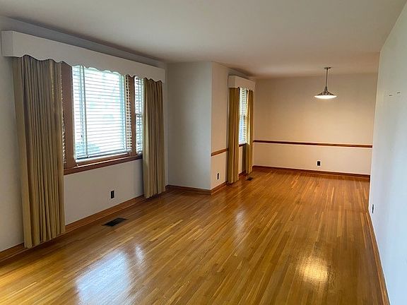 4th image of 910 Patricia Dr