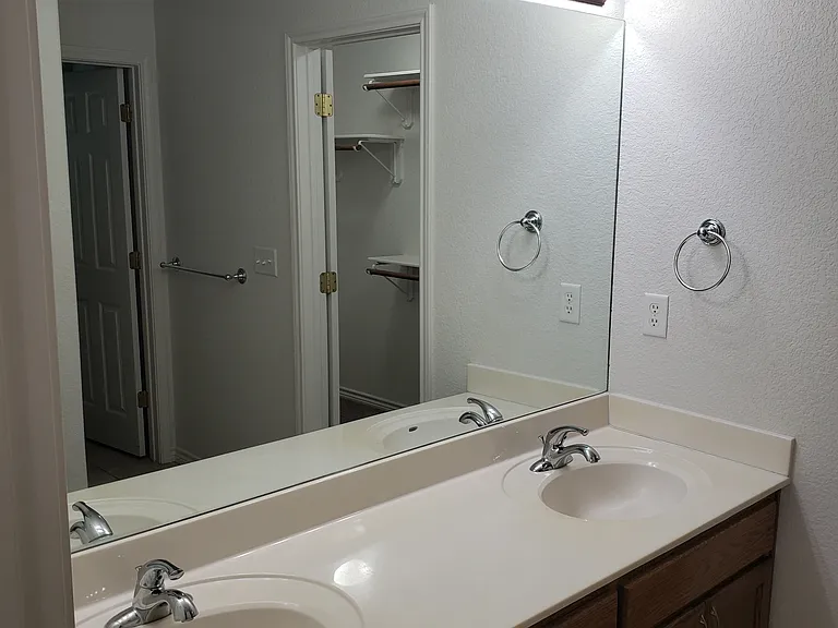 268B Braeburn Cir #B — Photo 6