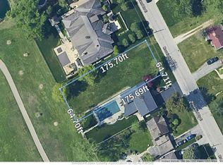 Roseland, Windsor, ON N9G 1Y5