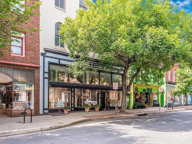 205 N Market St — Photo 14