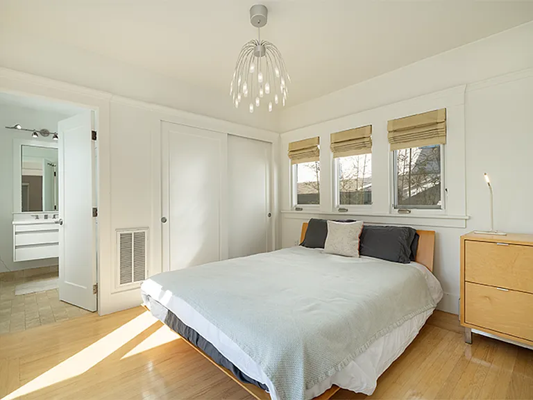 920 Ramona Ave — Photo 19