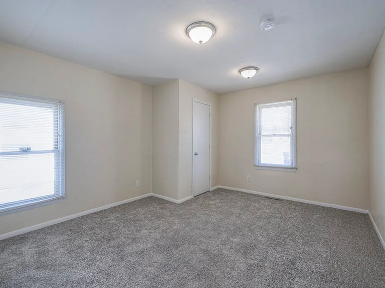 709 N Woodland St — Photo 9