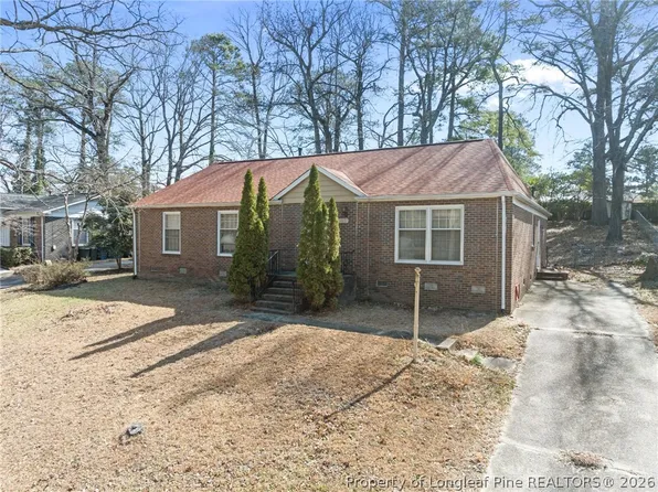726 Ashboro St, Fayetteville, NC 28311