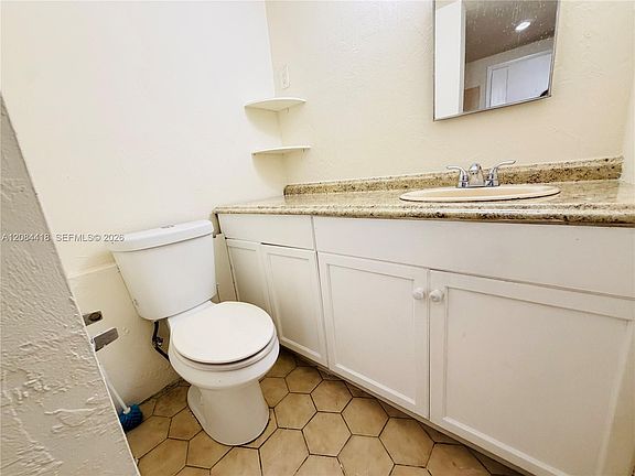 5th image of 5737 Grant St #2