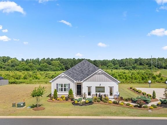 5th image of 207 Cattle Dr