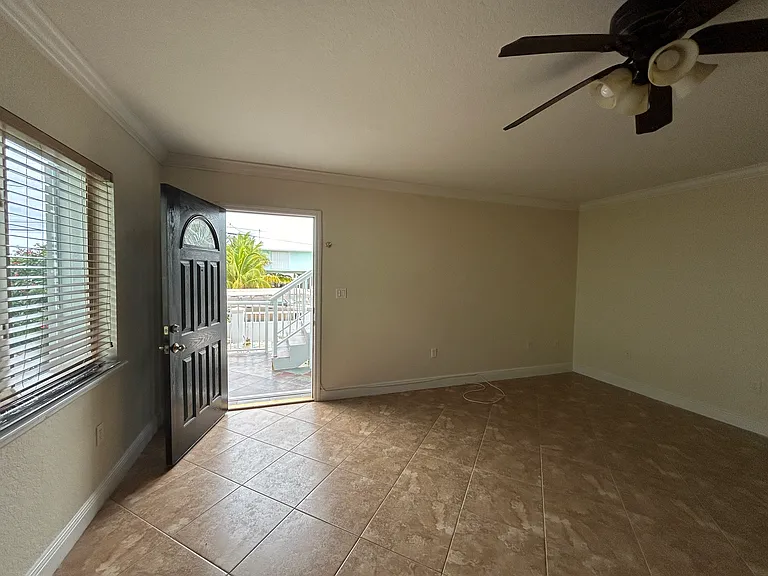 156 Marina Ave — Photo 27
