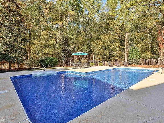 3rd image of 175 Laurelwood Dr