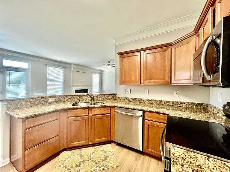 16310 Raptor Ct — Photo 7