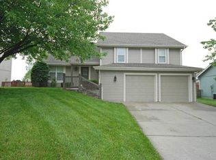 824 Plum Rose Dr, Liberty, MO 64068