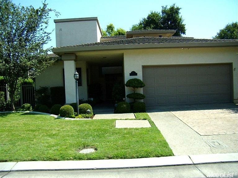 1st image of 837 E Cypress Run