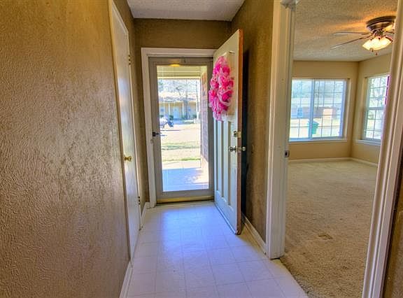 2nd image of 1203 Mockingbird St