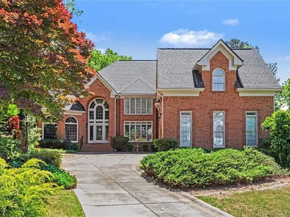860 Club Chase Ln, Roswell, GA 30076