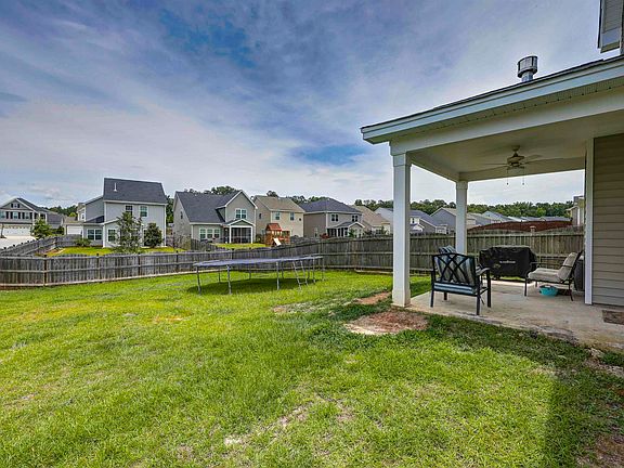5th image of 1103 Bergenfield Ln