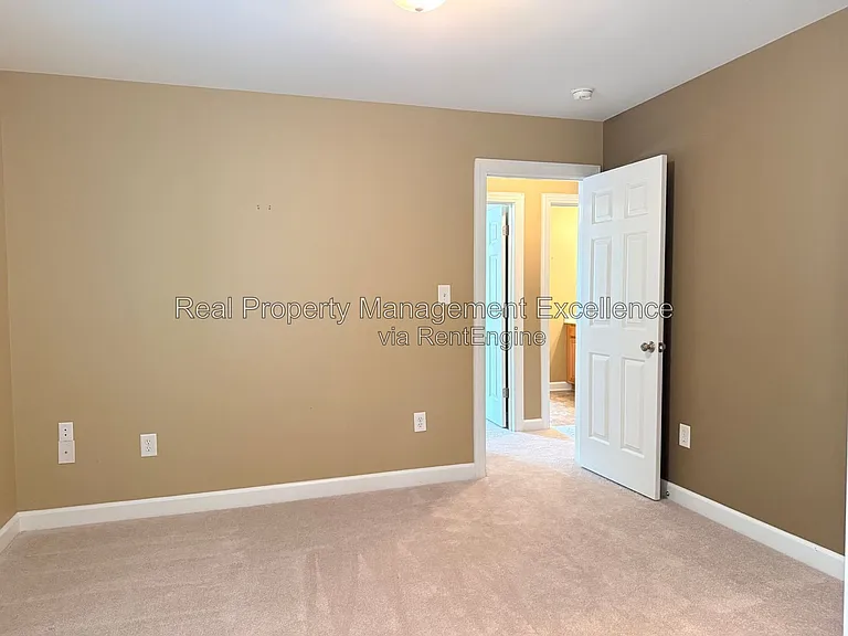 616 Lake Artesia Ln — Photo 54