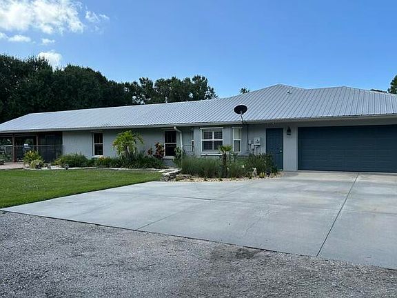 3rd image of 1476 NE 40TH Avenue
