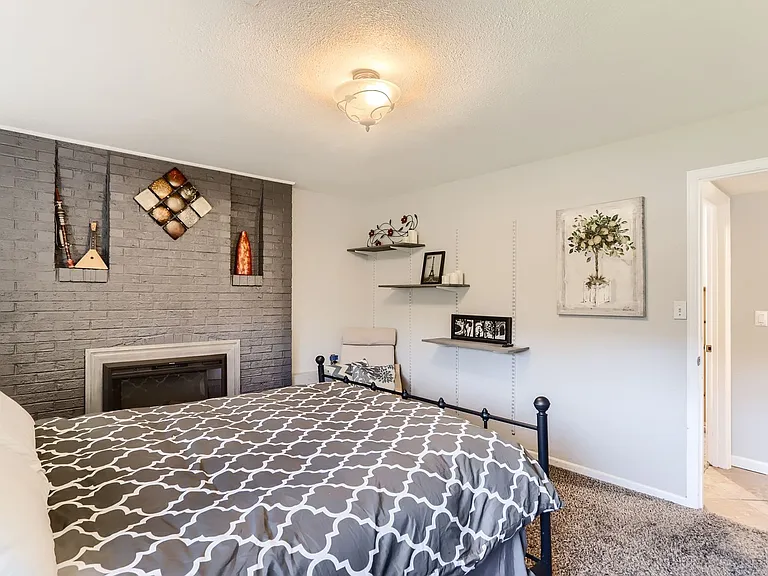 1628 Centaur Cir — Photo 17