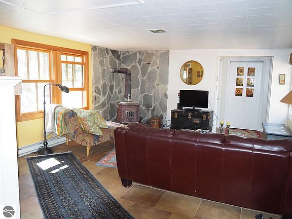 3rd image of 5255 Park Ln