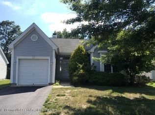 11 Misty Lake Ct, Barnegat, NJ 08005