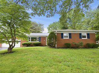 9386 Westbury Dr, Cincinnati, OH 45231