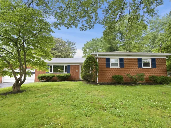 9386 Westbury Dr, Cincinnati, OH 45231