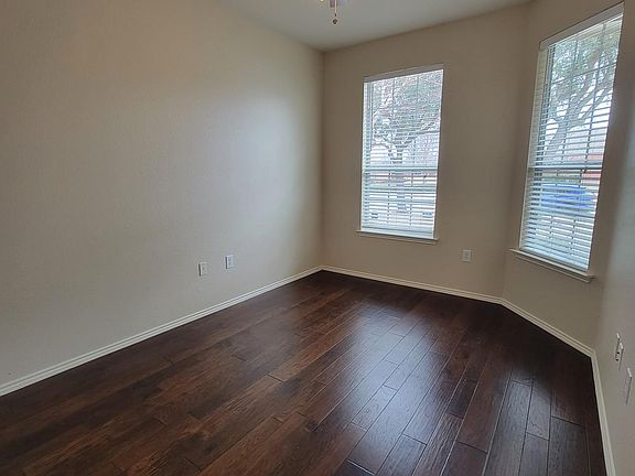 4th image of 3269 Judge Holland Ln