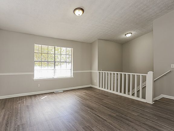 4th image of 1352 Buttercup Ct