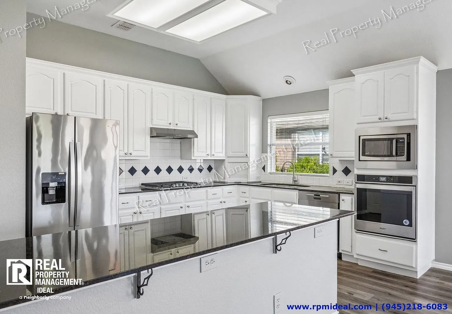 4 bed, 2.0 bath, 2249 sqft, $2,799 — Photo 3