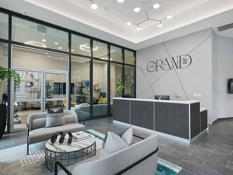The Grand — Photo 16