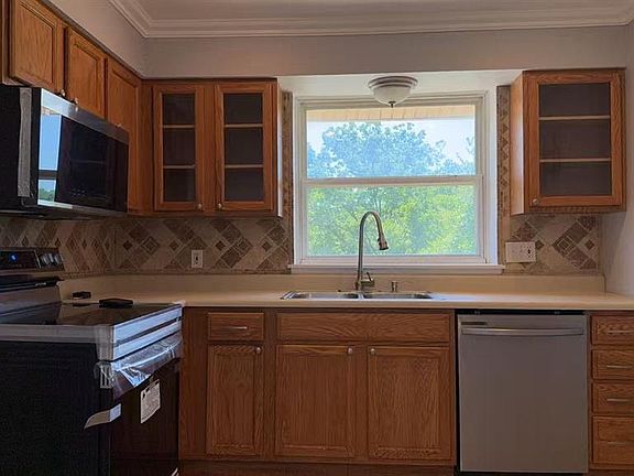 3rd image of 1989 Hunting Lake Ct APT 303