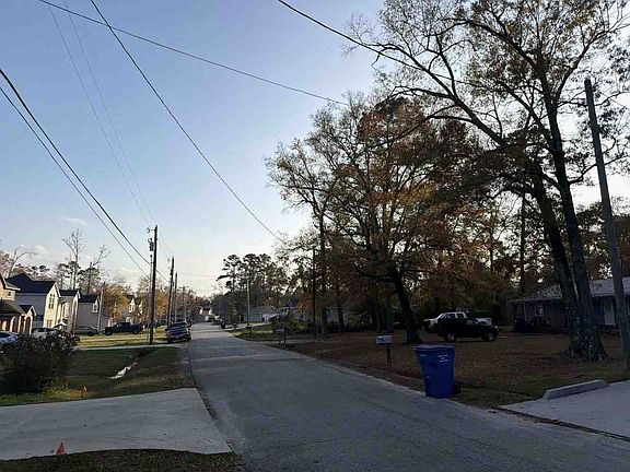 5th image of 14986 Crockett Rd