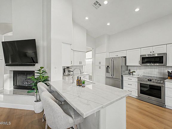 3rd image of 14434 N 98TH Place