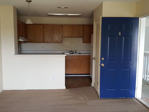 Front Entrance into Living Area