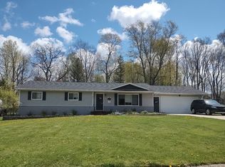 515 Sunnyslope Dr, Flushing, MI 48433