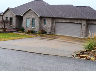 429 Silverwood Cir, Branson West, MO 65737