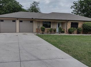 609 Dunaway Ln, Azle, TX 76020