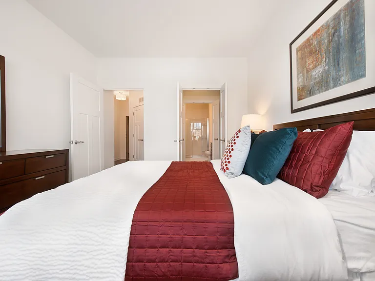 Wells Street Station Apartments Bedroom