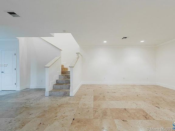 4th image of 3181 Matilda St #3181