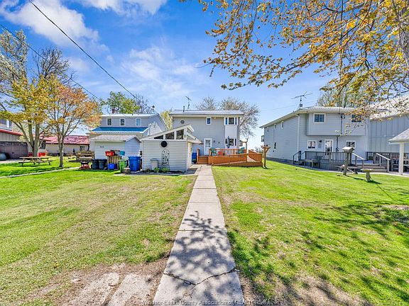 2nd image of 545 Lakeview Ave