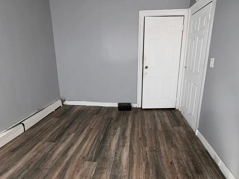 15 S Spring St #2 — Photo 11