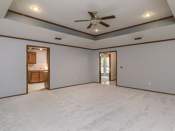 5th image of 7619 Tarrytown Ave