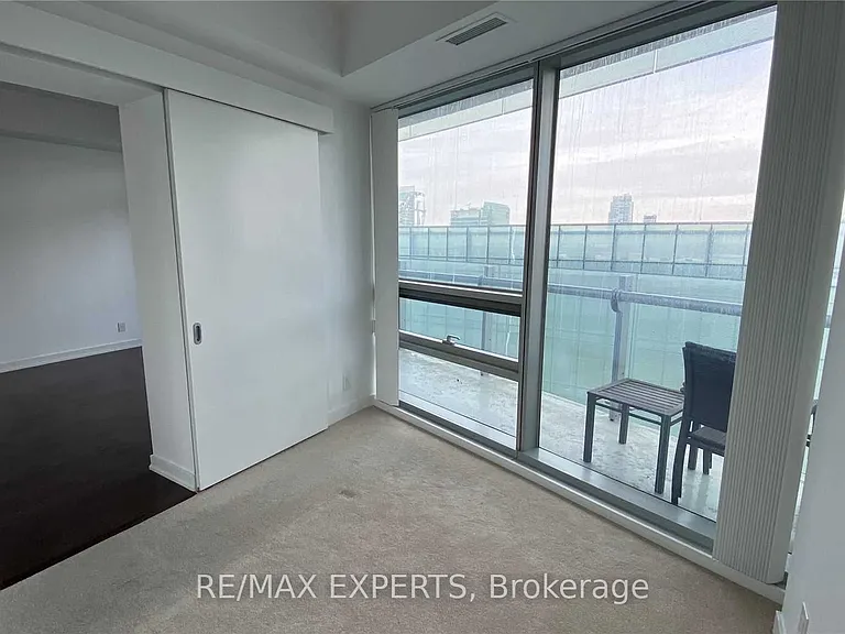 14 York St #4010 — Photo 6