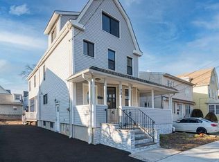 289 Pine St, Lyndhurst, NJ 07071