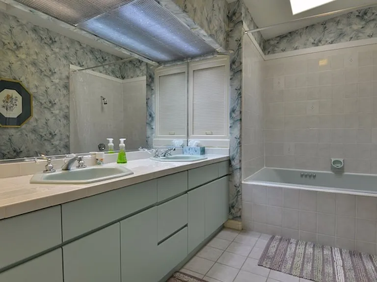 120 Country Club Dr #60 — Photo 12