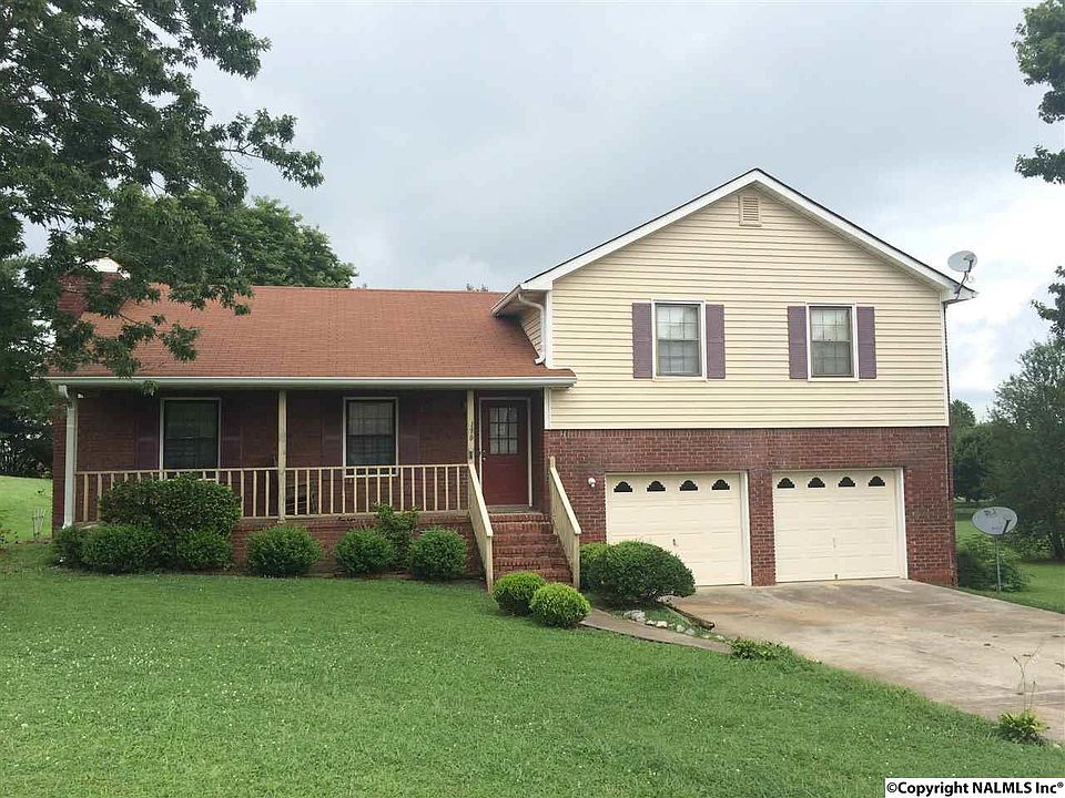 2nd image of 110 Molly Bette Dr