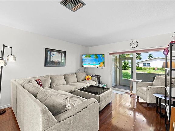 3rd image of 2621 Barkley Drive W #A