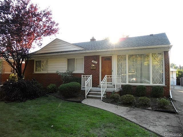 1st image of 9884 Laurence Ave