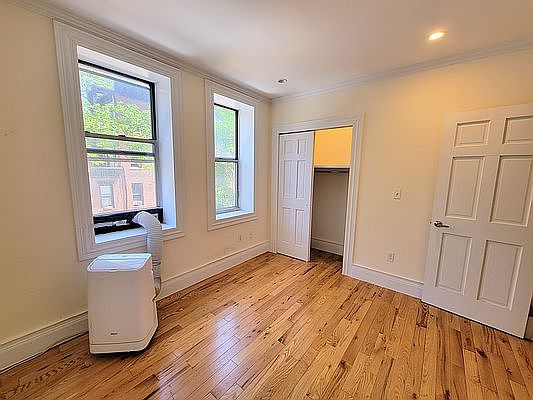 2nd image of 621 9th Ave #3X