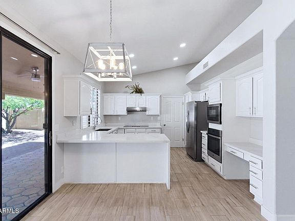 4th image of 9720 W ESCUDA Drive