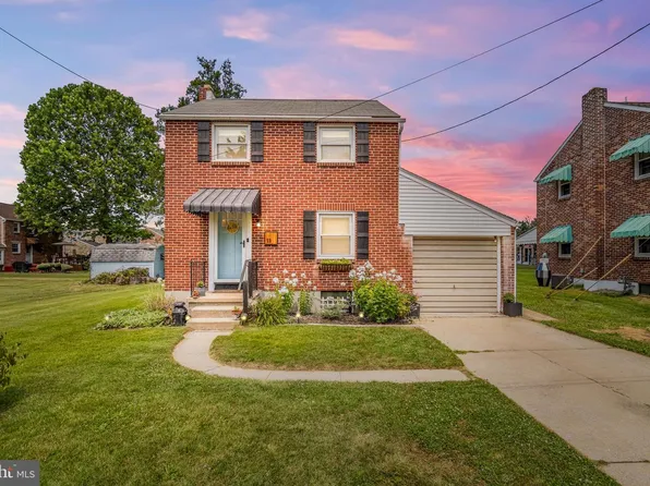 25 Keystone Dr, York, PA 17406