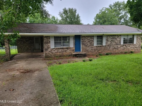 715 Carmen Ct, Wiggins, MS 39577